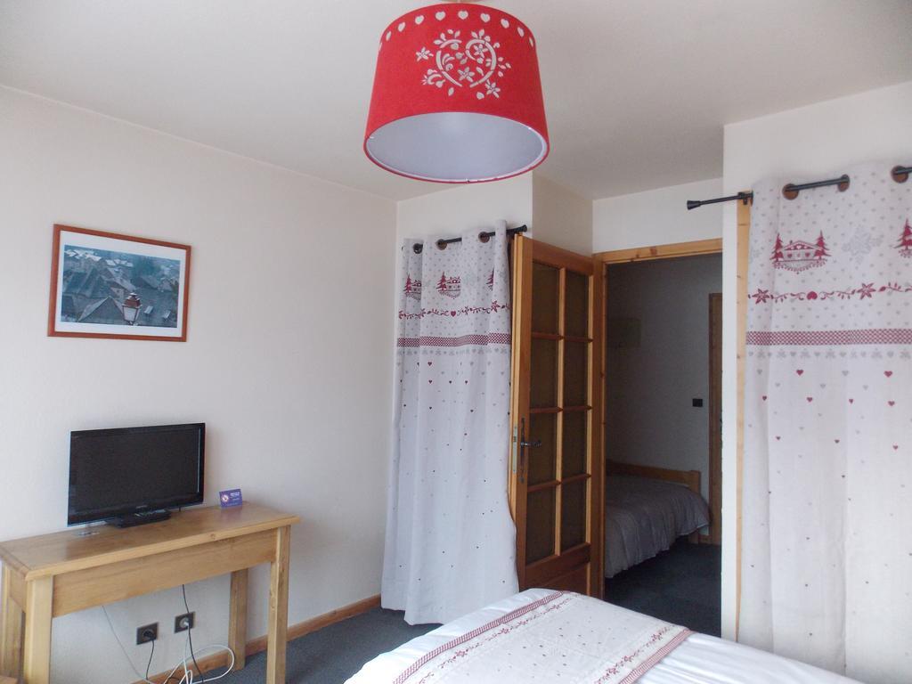 Edelweiss Hotel Samoens Ruang foto